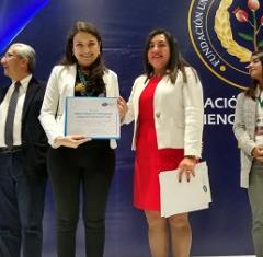 Entrega de Beca – 5to Encuentro Nacional de 